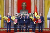 Chủ tịch nước Lương Cường trao quyết định bổ nhiệm các Phó Thủ tướng và Bộ trưởng