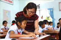 Nữ giáo viên tiếng Anh miệt mài gìn giữ văn hóa Chơ Ro