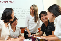 Đổi mới hoạt động bồi dưỡng giáo viên ngoại ngữ theo hướng nào?