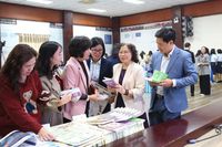 Chuyên gia 'gợi mở' để tiếng Anh trở thành ngôn ngữ thứ hai trong trường học