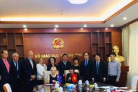 Ký kết thỏa thuận hợp tác nâng cao năng lực dạy và học ngoại ngữ