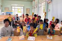 'Thầy giáo nhí' và lớp học tiếng Anh miễn phí