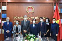 Bộ trưởng Nguyễn Kim Sơn tiếp Đại sứ Cộng hòa Pháp tại Việt Nam