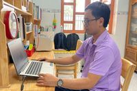 Người truyền cảm hứng học tiếng Anh cho học sinh vùng biên