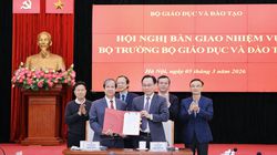 Hội nghị bàn giao nhiệm vụ Bộ trưởng Bộ Giáo dục và Đào tạo