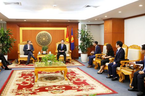 Bộ trưởng Trần Hồng Hà tiếp xã giao Đại sứ Đặc mệnh toàn quyền Đan Mạch tại Việt Nam