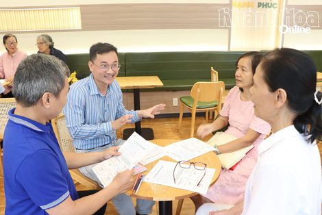 Người truyền lửa cho các hoạt động “Người dân Khánh Hòa nói tiếng Anh”