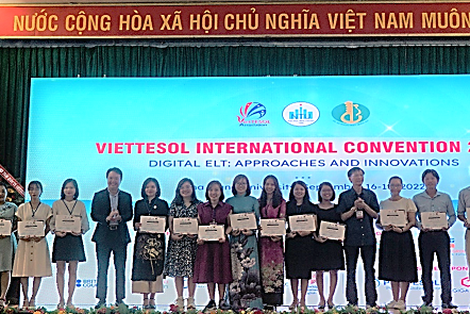 Dạy tiếng Anh thời đại kỹ thuật số: Phương pháp và Đổi mới