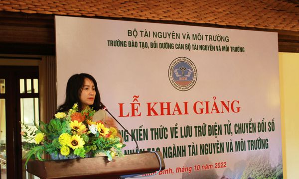 Khai giảng lớp bồi dưỡng kiến thức về lưu trữ điện tử, chuyển đổi số và trí tuệ nhân tạo ngành tài nguyên và môi trường tại tỉnh Ninh Bình