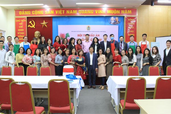 Hội thi nấu ăn với chủ đề: “Vào bếp bằng cả trái tim” chào mừng Ngày Quốc tế phụ nữ 8/3/2021