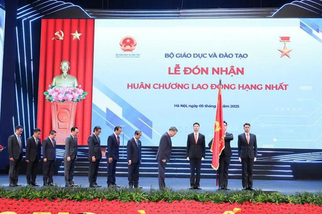 TOÀN VĂN: PHÁT BIỂU CỦA TỔNG BÍ THƯ TÔ LÂM TẠI LỄ KỶ NIỆM 80 NĂM TRUYỀN THỐNG NGÀNH GIÁO DỤC VÀ KHAI GIẢNG NĂM HỌC 2025-2026