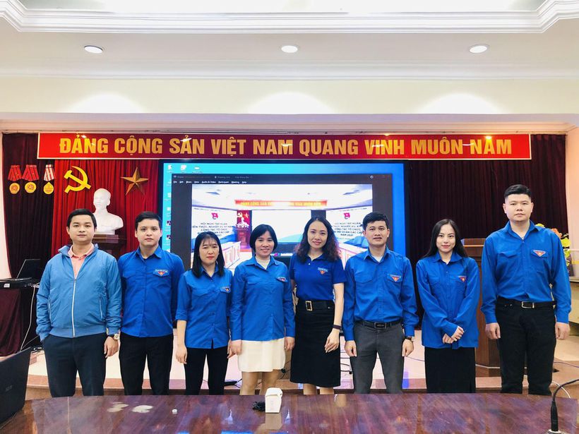 TaphuanDoan2021E.jpg