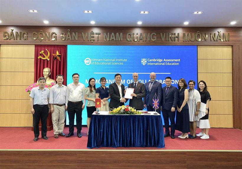 Ký kết biên bản.jpg
