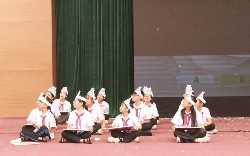 cac-em-hoc-sinh-truong-thcs-chu-van-an-tham-gia-cuoc-thi-rung-chuong-vang-8037.jpg